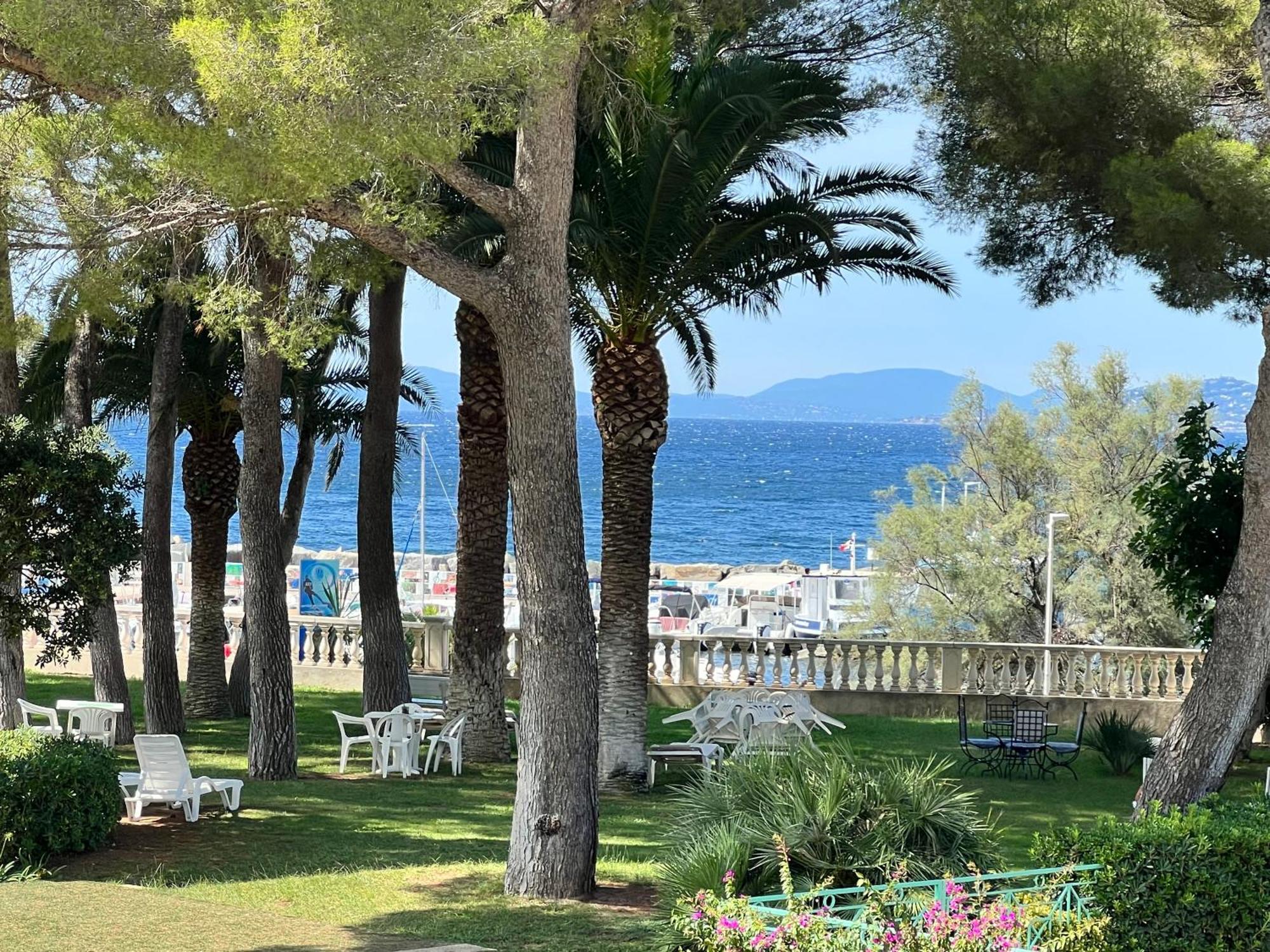 Duplex T3 Boulouris Pieds Dans L Eau Apartment Saint-Raphael  Exterior photo